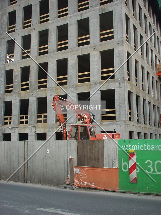 Facade detail during construction