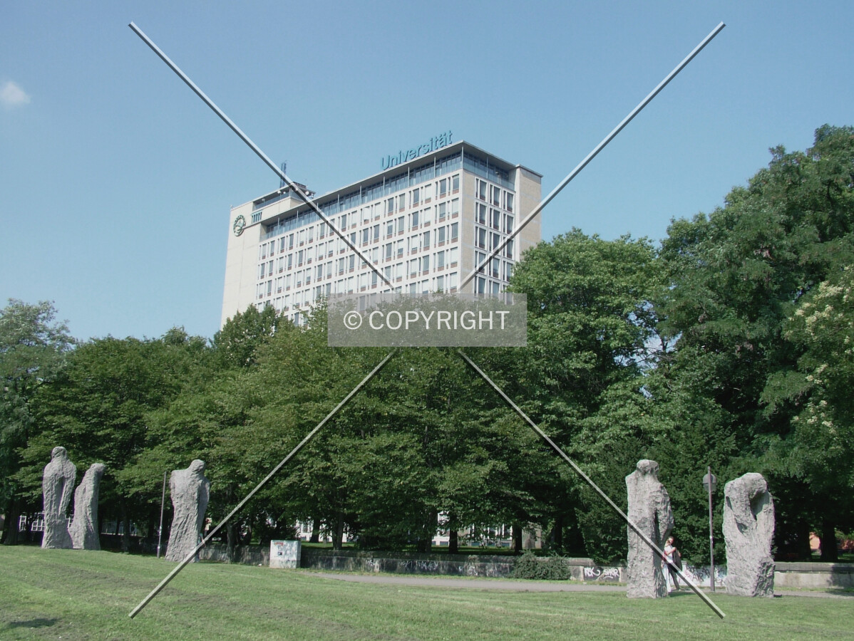 Seen with Eugen Dodeigne's street sculptures "Etüde" in Königswortherplatz