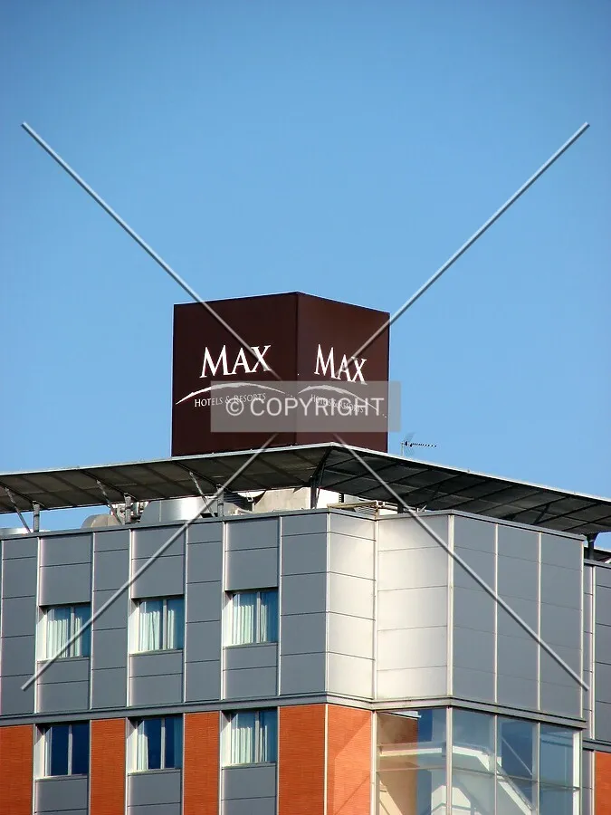 The typical box on the roof seen from PalaAlgida car park