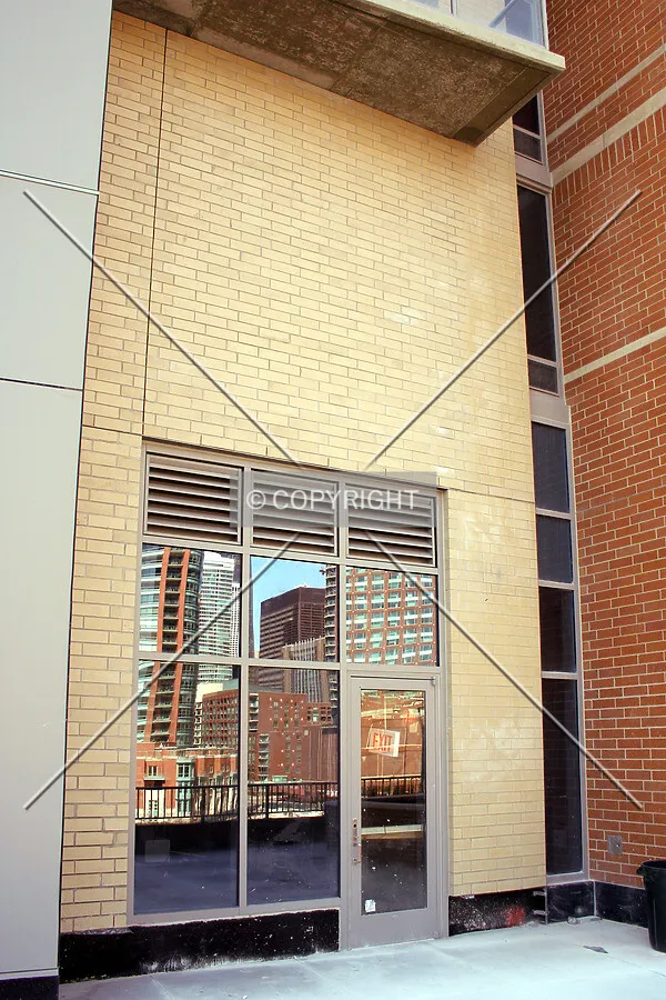 Side entrance to the plaza by Wacker Drive