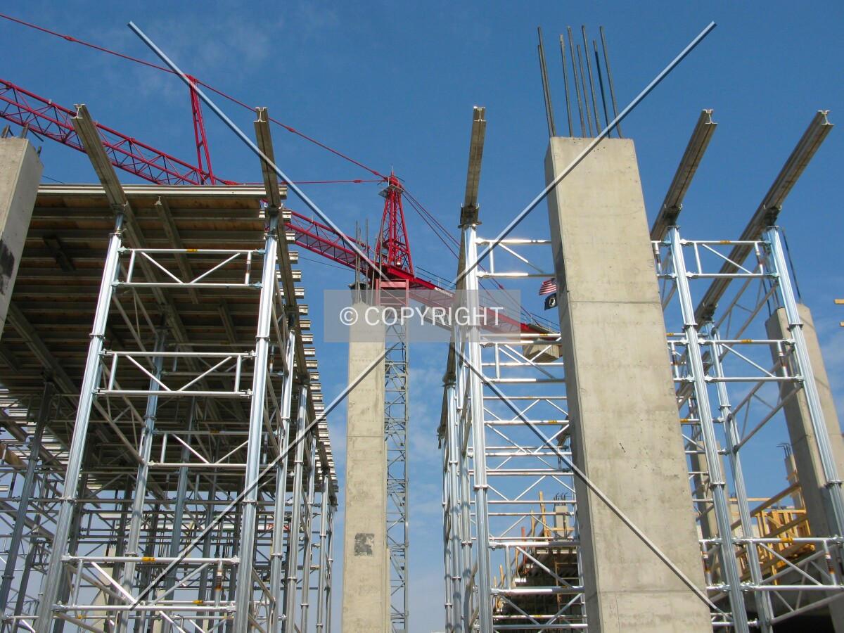 Tower crane and columns from Hennepin Avenue