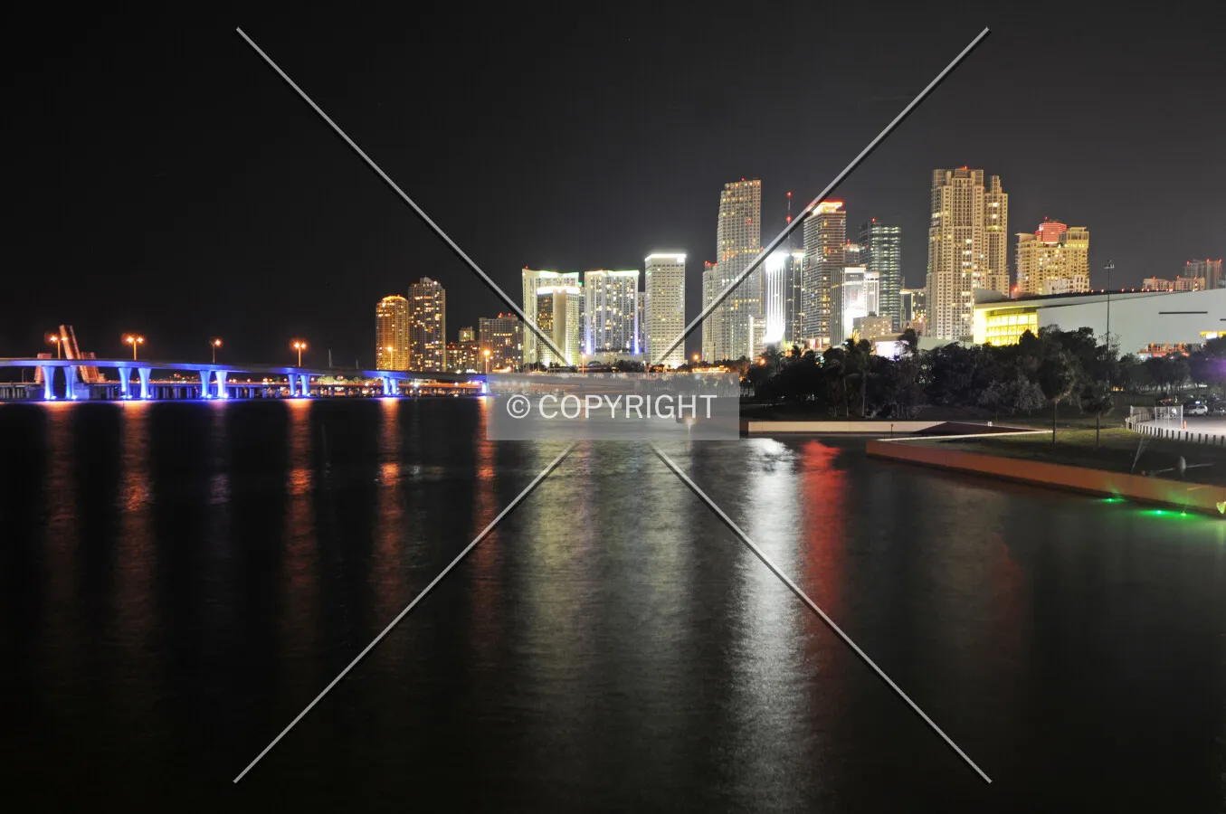 Photo 562-585-415