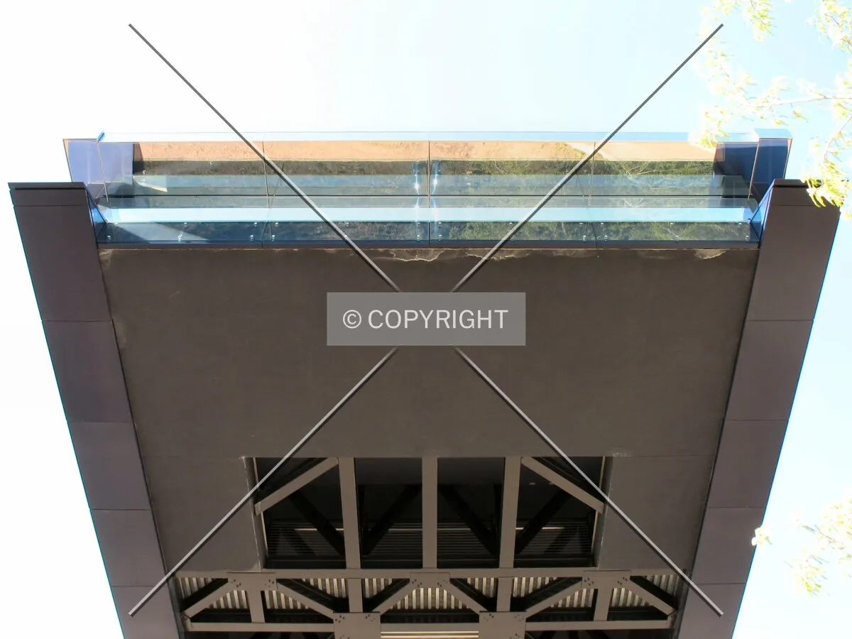 The end of the cantilevered section, from below