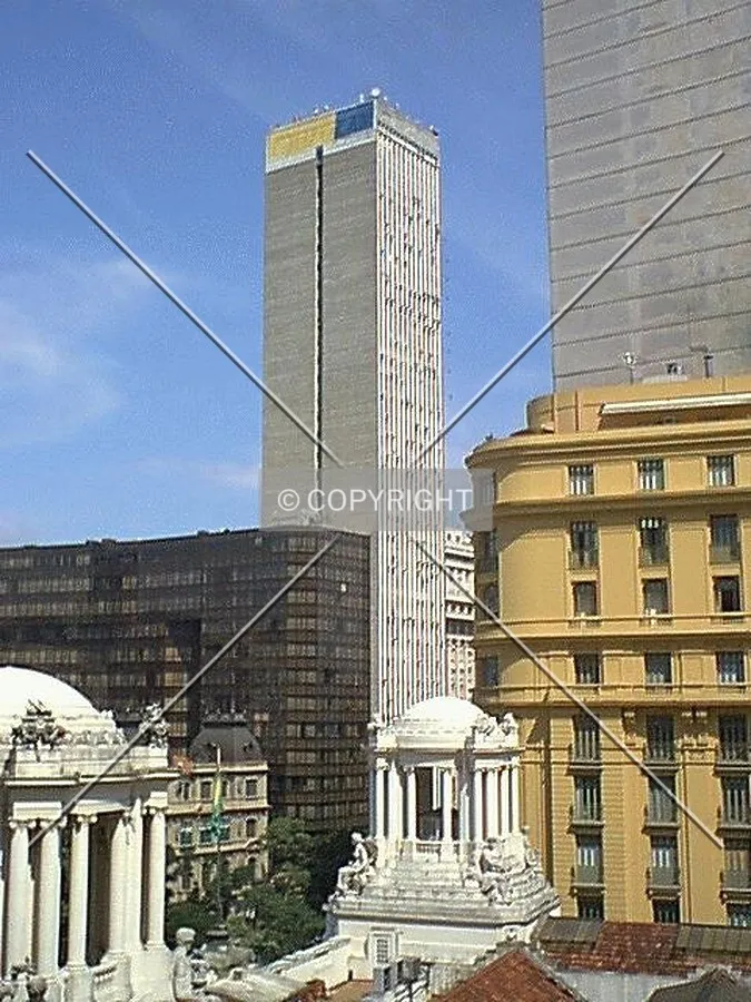As seen from the 9th floor of a building in 13 de maio Av
