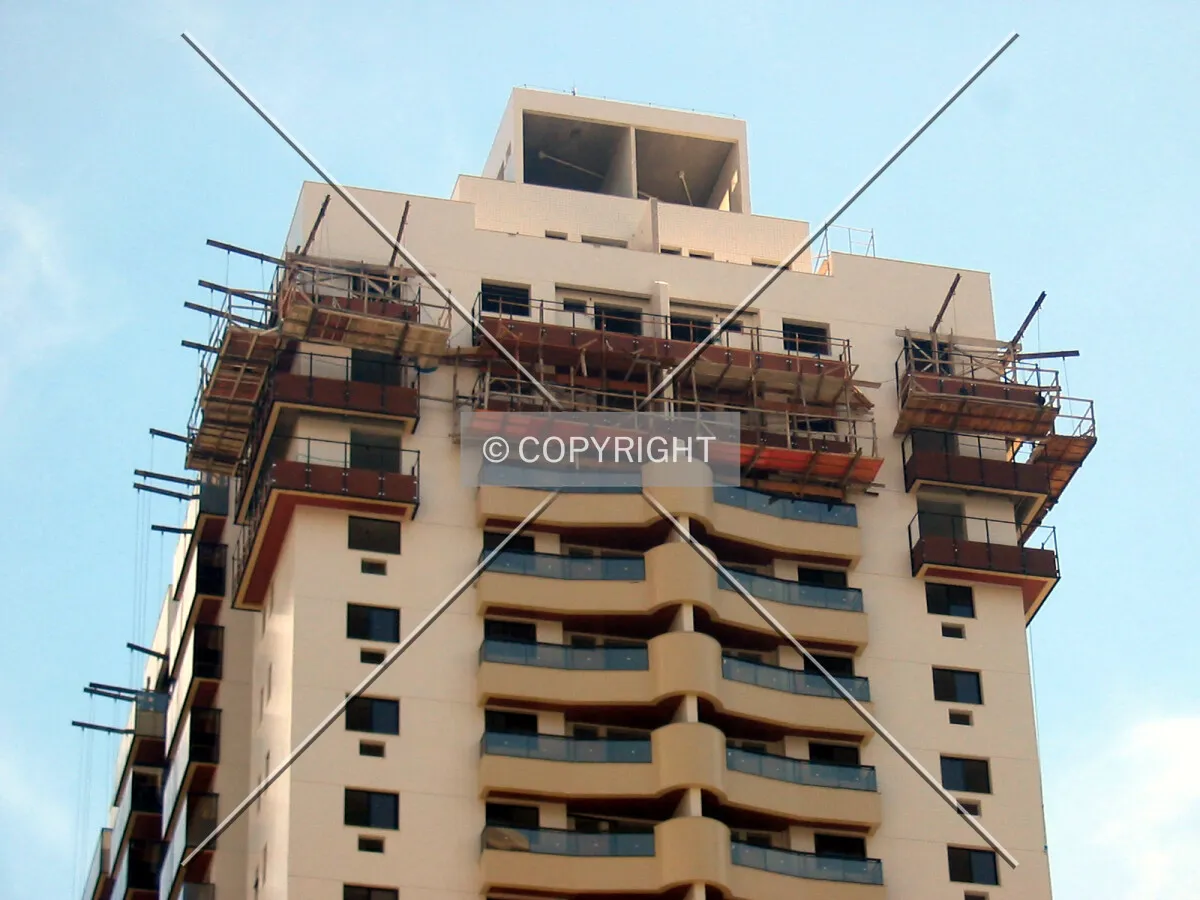 Finishing the works on the facade