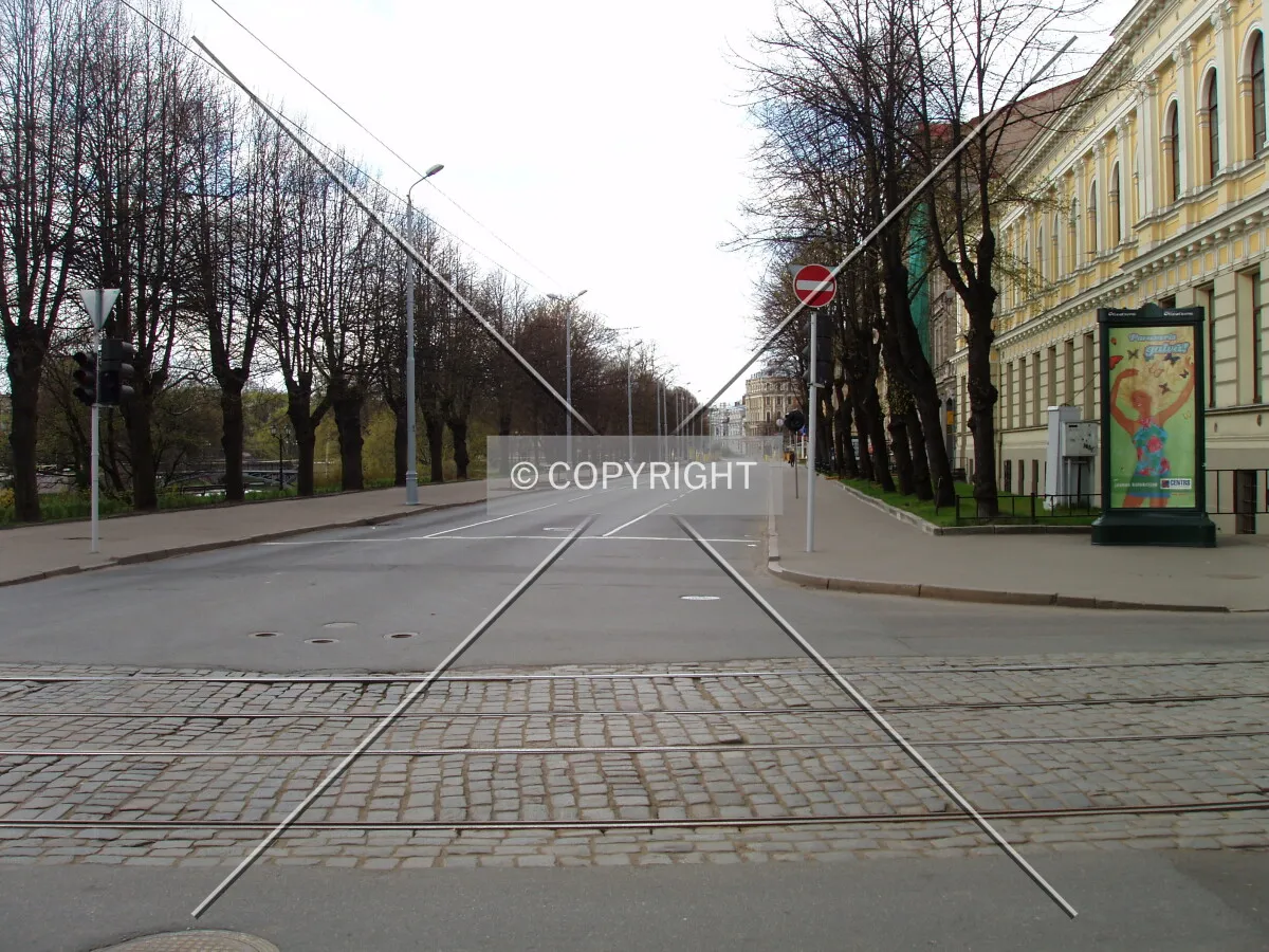 Empty Raina boulevard during Bush visit to Riga