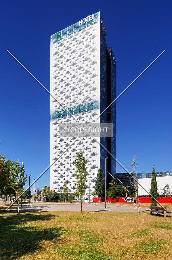 East side of the building seen from the nearly park