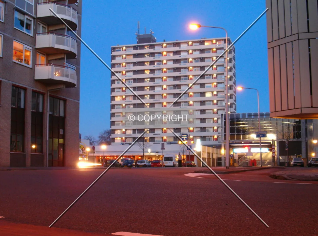 View from Van Knobelsdorffplein after sunset
