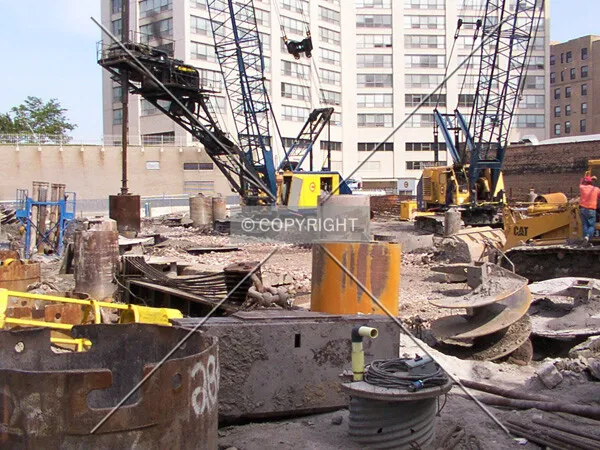 Drilling caissons - 8 Jun 2002