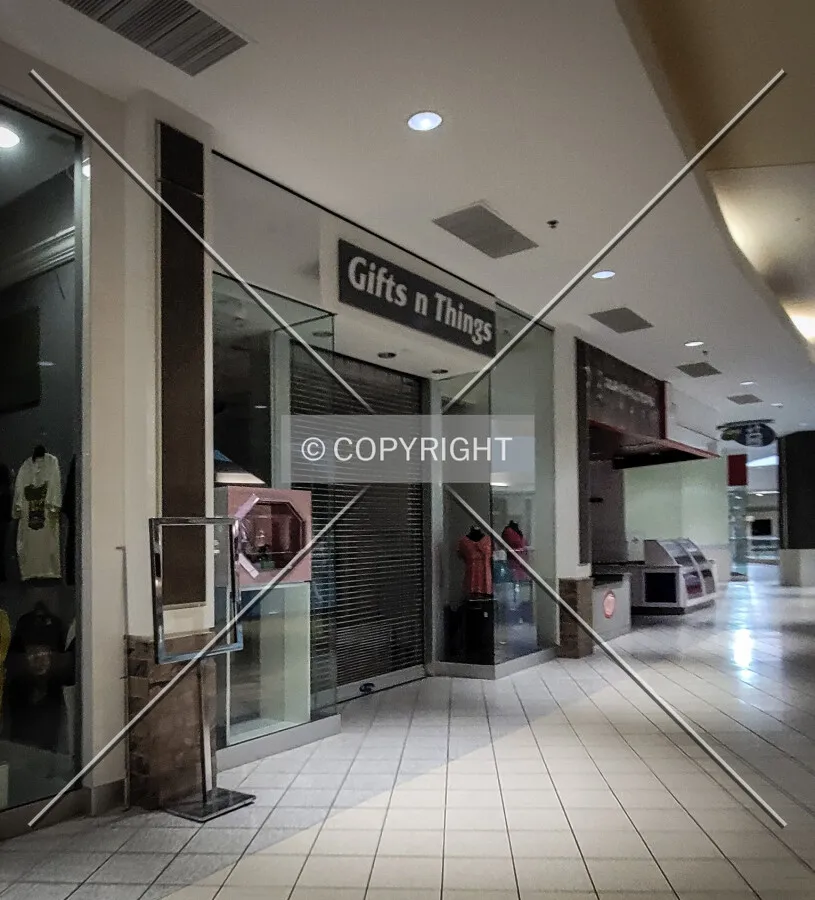 Vacant stores on the upper floor; October 26, 2023