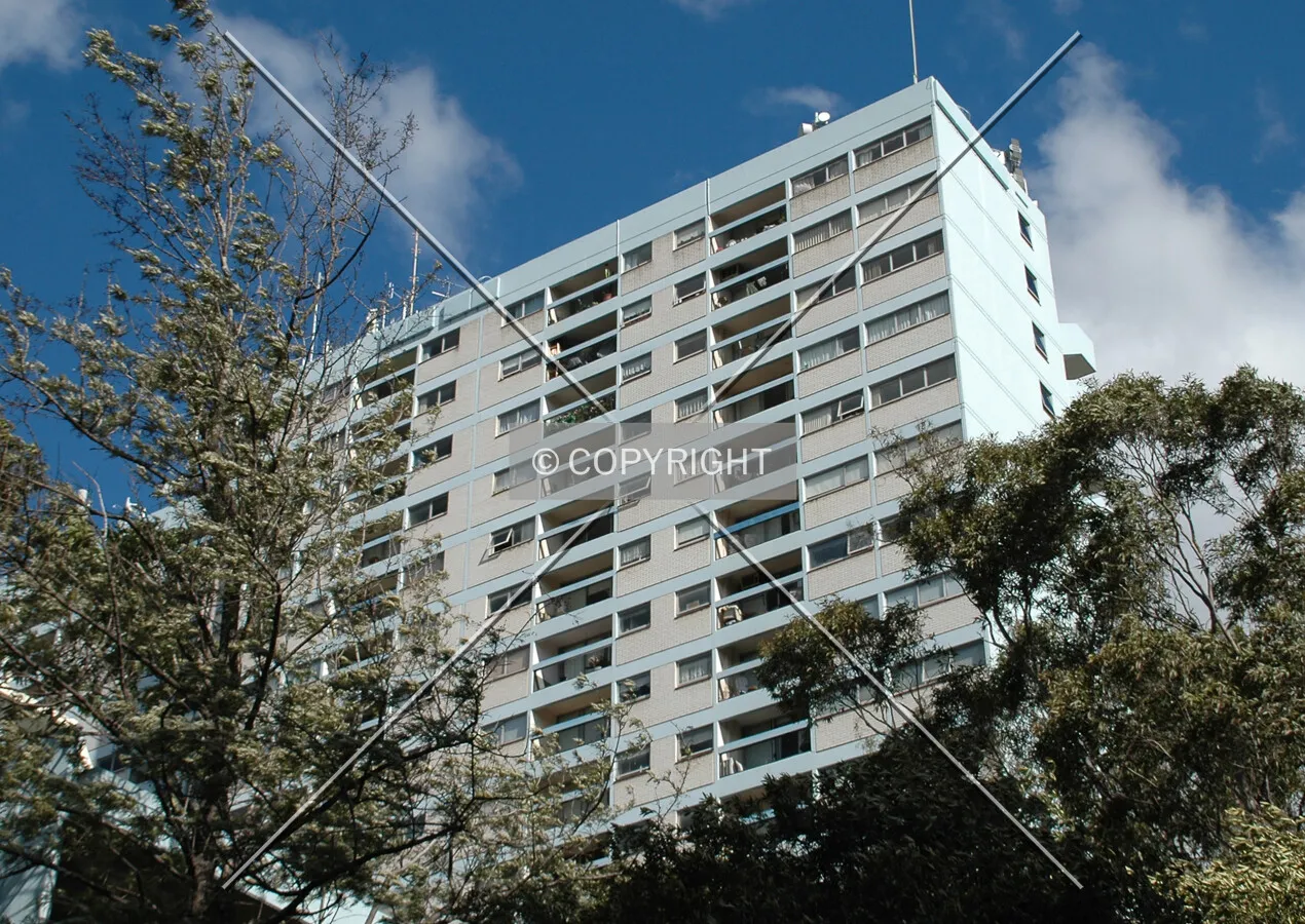 Looking up from Campbell Street