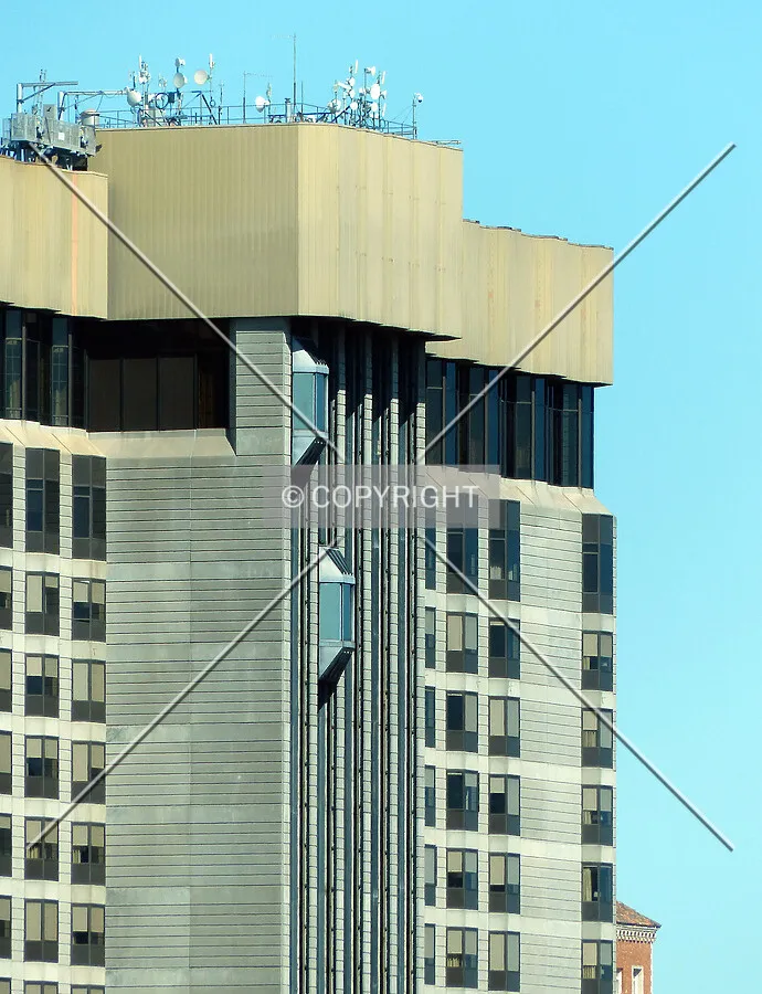 Photo 574-142-899