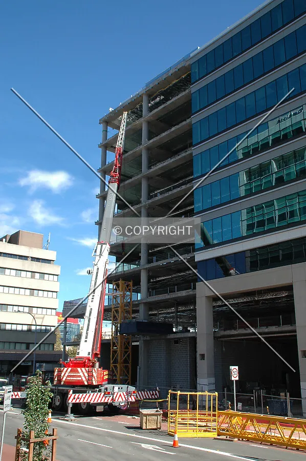 Crane dismantling