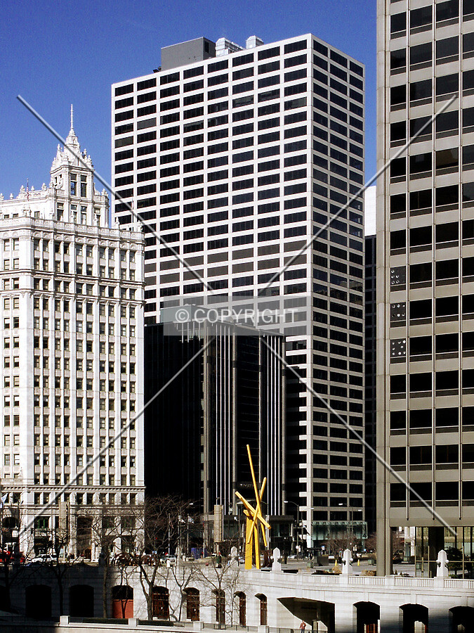South facade from Wacker Drive across the Chicago River
