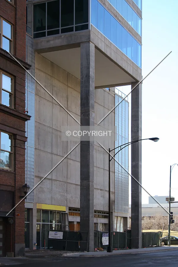 Stilt columns on Harrison Street