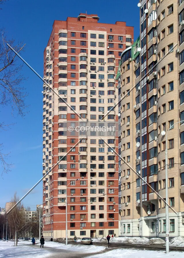 The southern side as seen from street level
