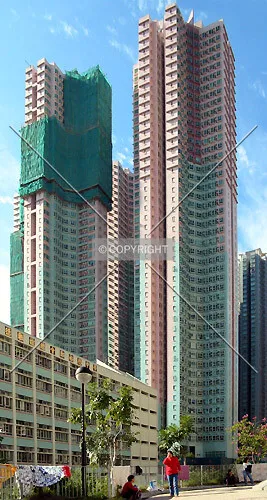 Full elevation from a pedestrian walkway