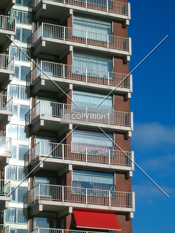 Middle floors as seen from the south