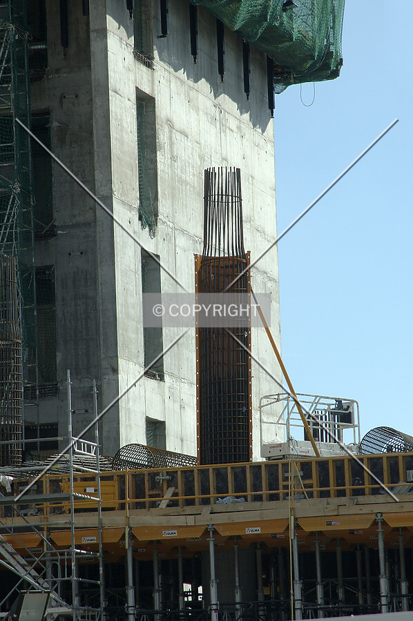 Steel armour and formwork for columns