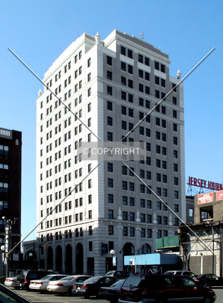 Photo 587-111-798
