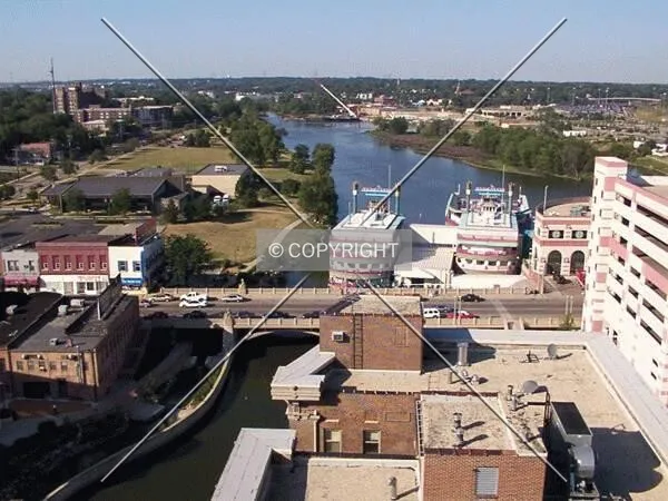 View up the Fox River from downtown