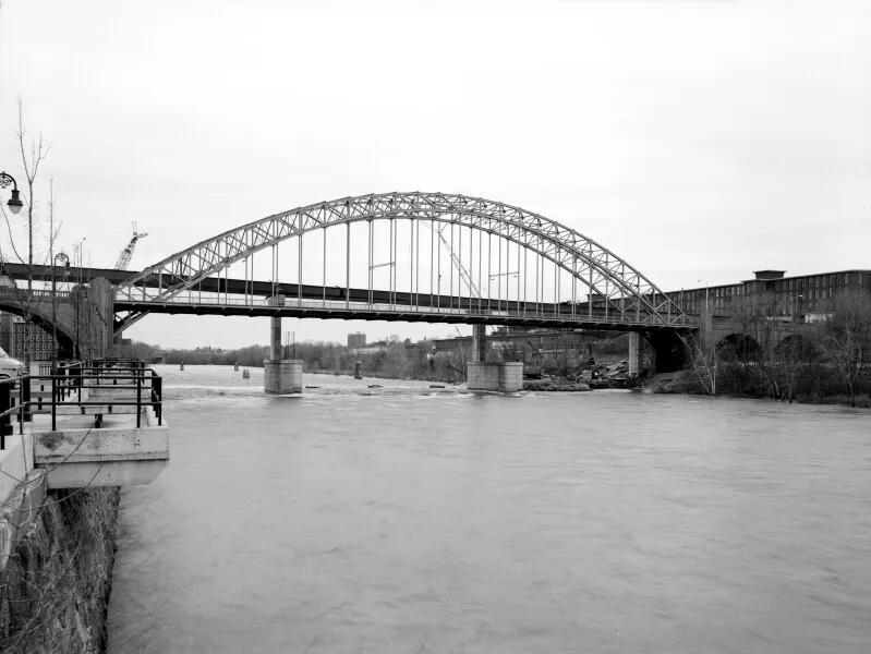 Photo 589-393-689