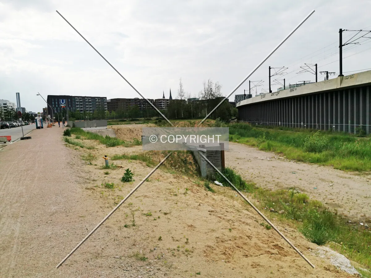 Photo 005-896-681