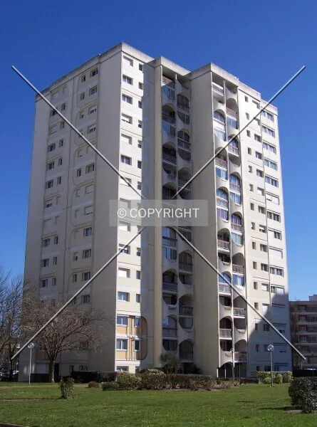Photo 590-887-799