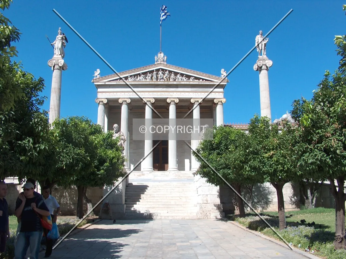 The entrance alley, facing Panepistimiou street