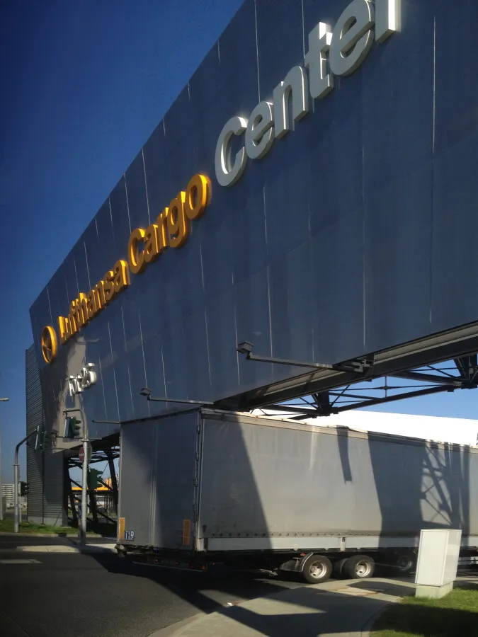 Photo 592-076-546