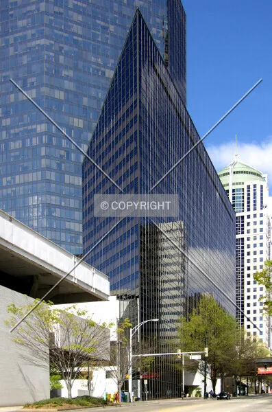 Photo 592-244-048