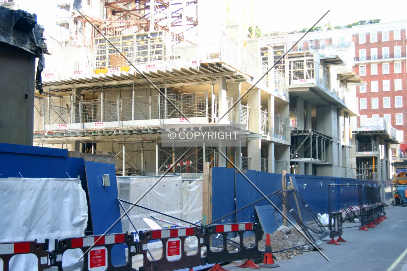 Concrete castings to the rear