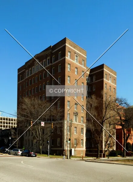 Photo 592-444-707
