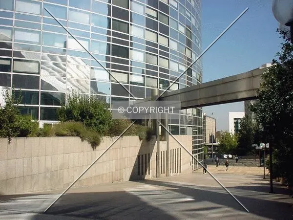 Base of the tower at backside of CNIT