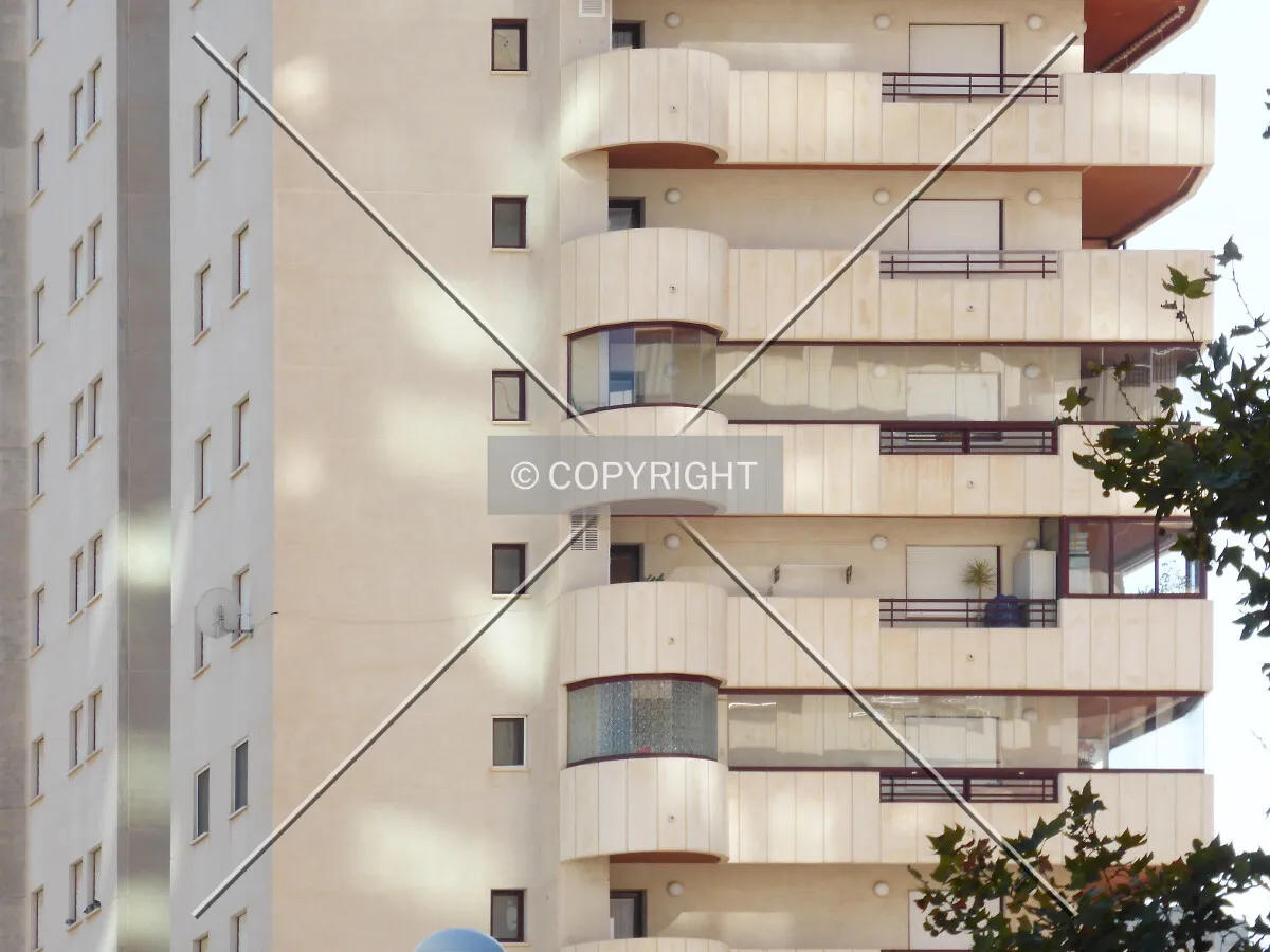 Photo 594-557-550