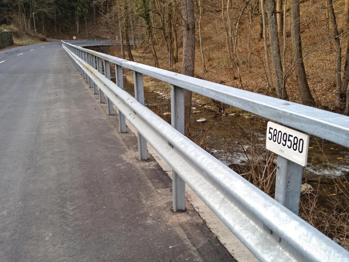 Photo 595-415-342
