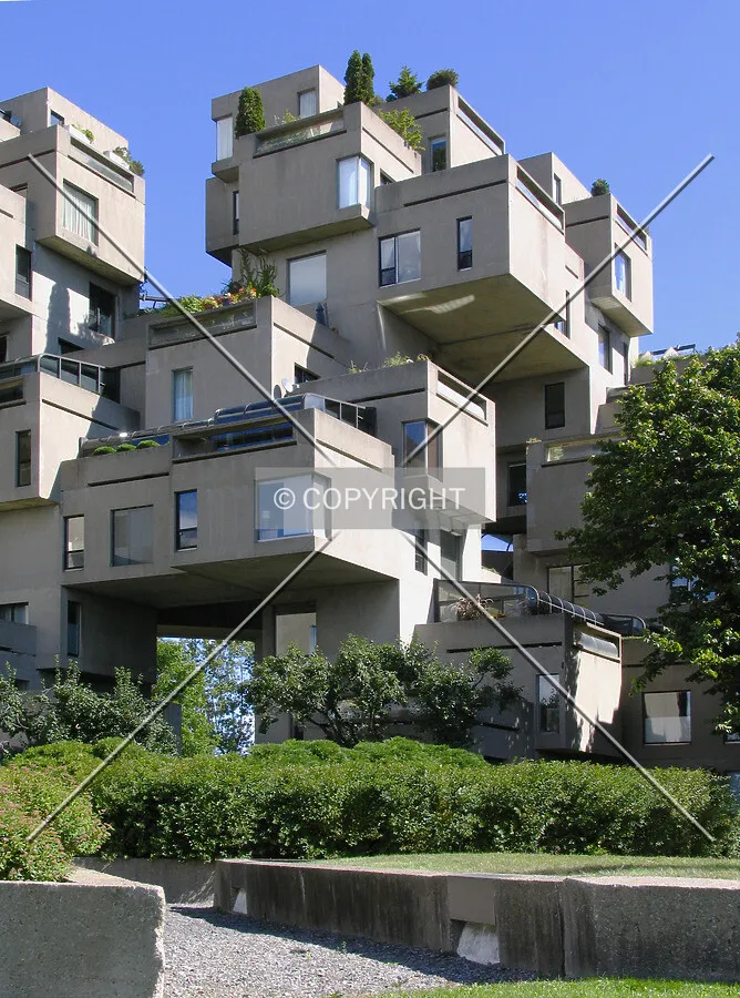 Western elevation viewed from Avenue Pierre-Dupuy