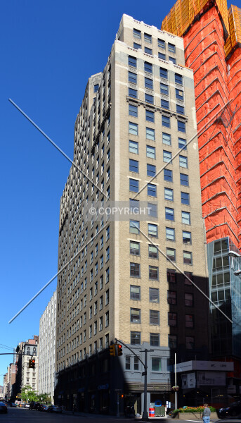 Photo 596-221-543