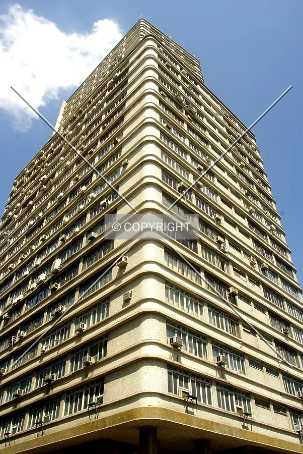Looking up from Comendador Manoel Pereira Street