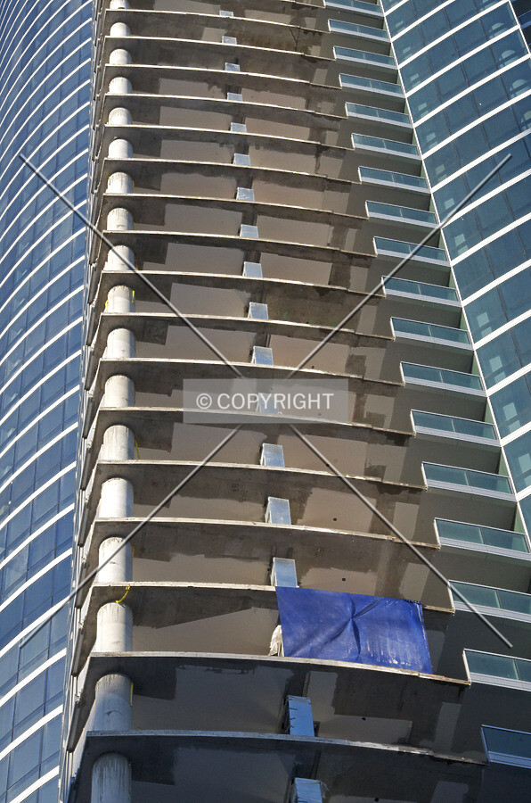 Unfinished section of the facade at the southwest corner