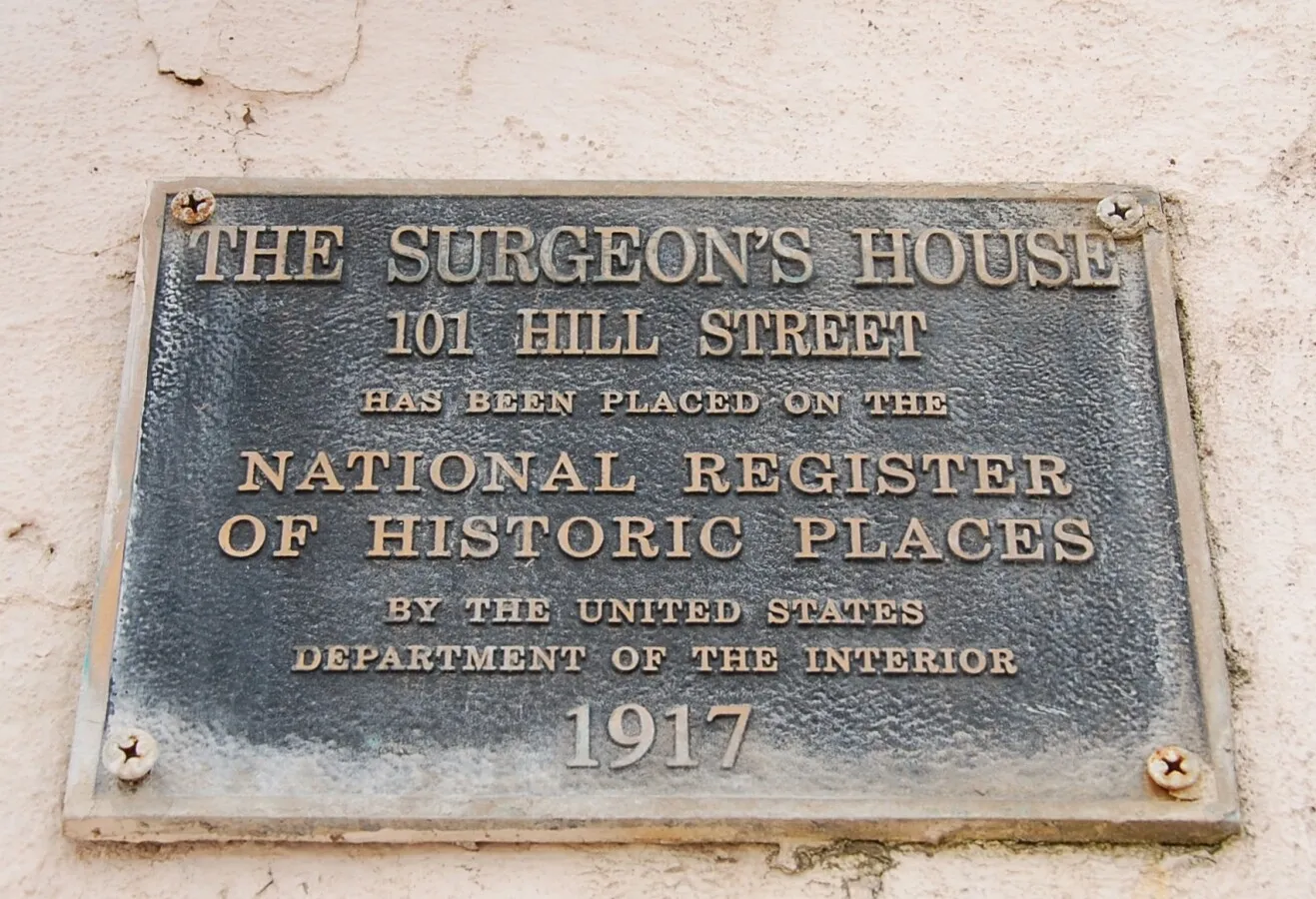 Plaque