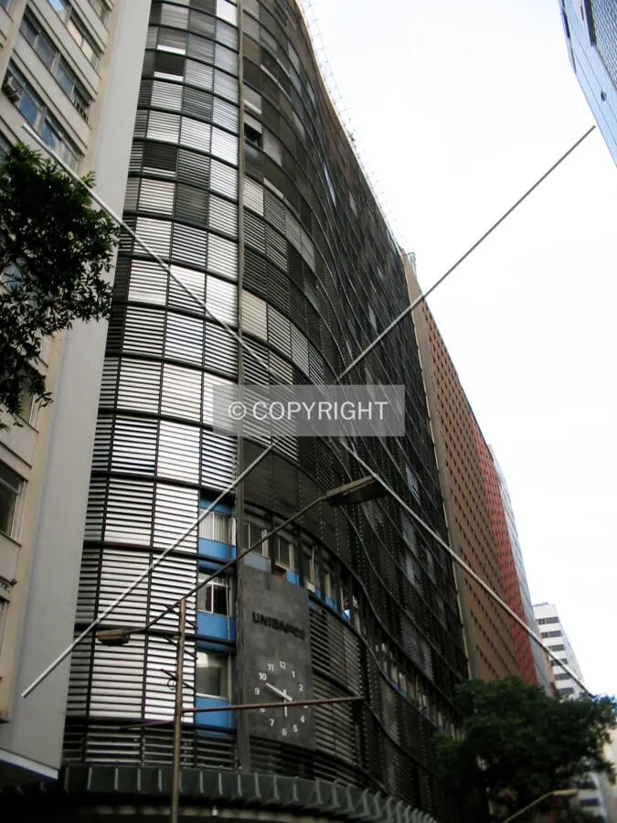 Looking up from Ave Rio Branco
