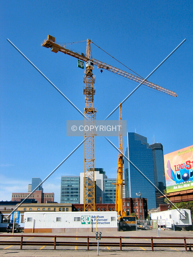 Tower crane from across Park Avenue