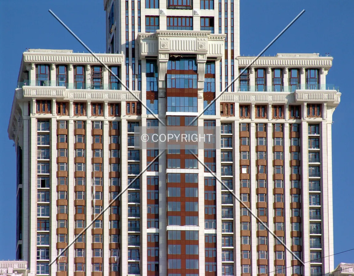 The middle part of the western side