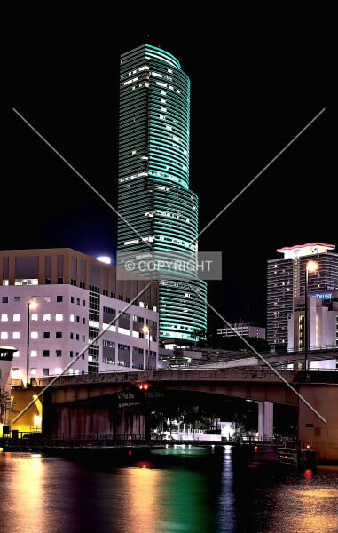 Photo 606-681-534