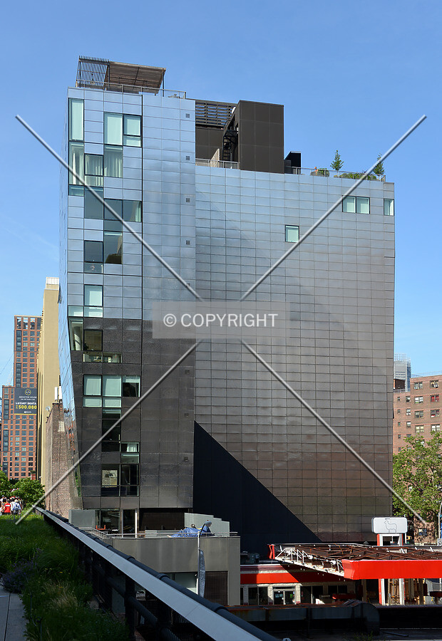 View from the southwest at the High Line and 24th Street