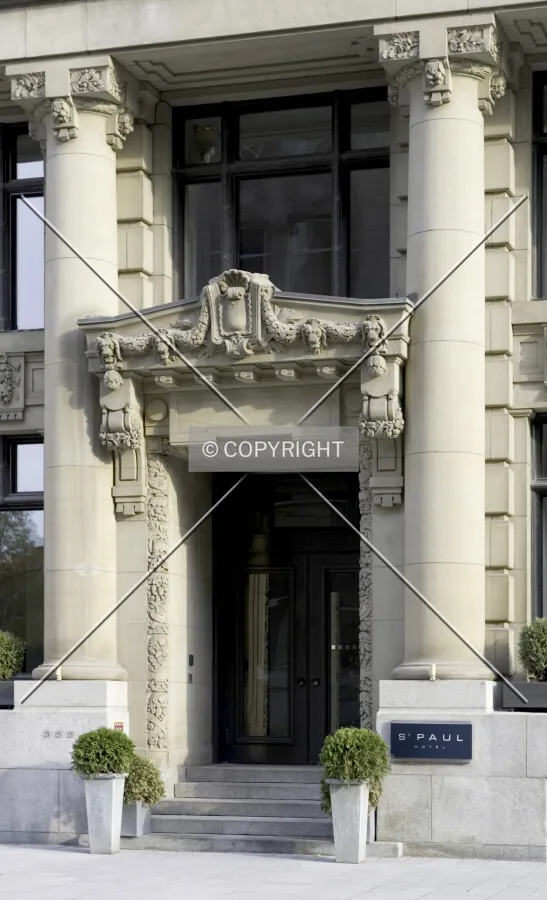 Main entrance viewed from Rue McGill