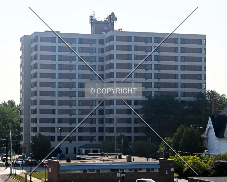 Riverview Plaza
