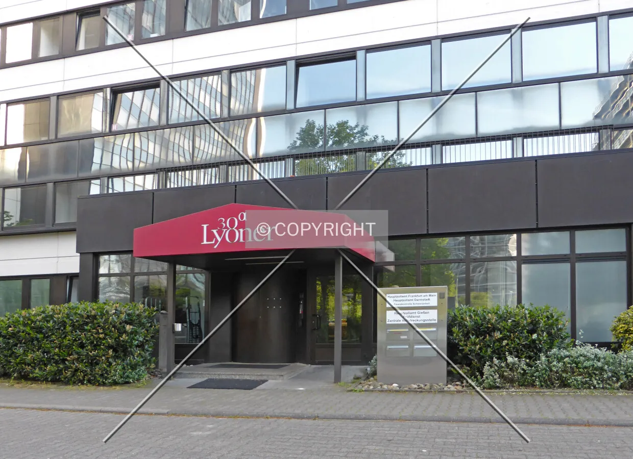 Lyoner 30a entrance