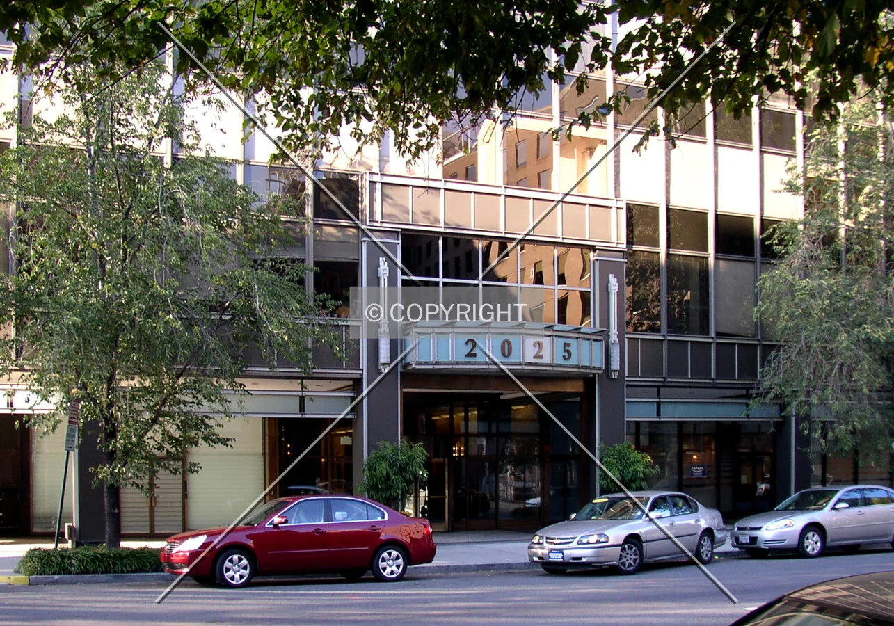 Main entrance off M Street